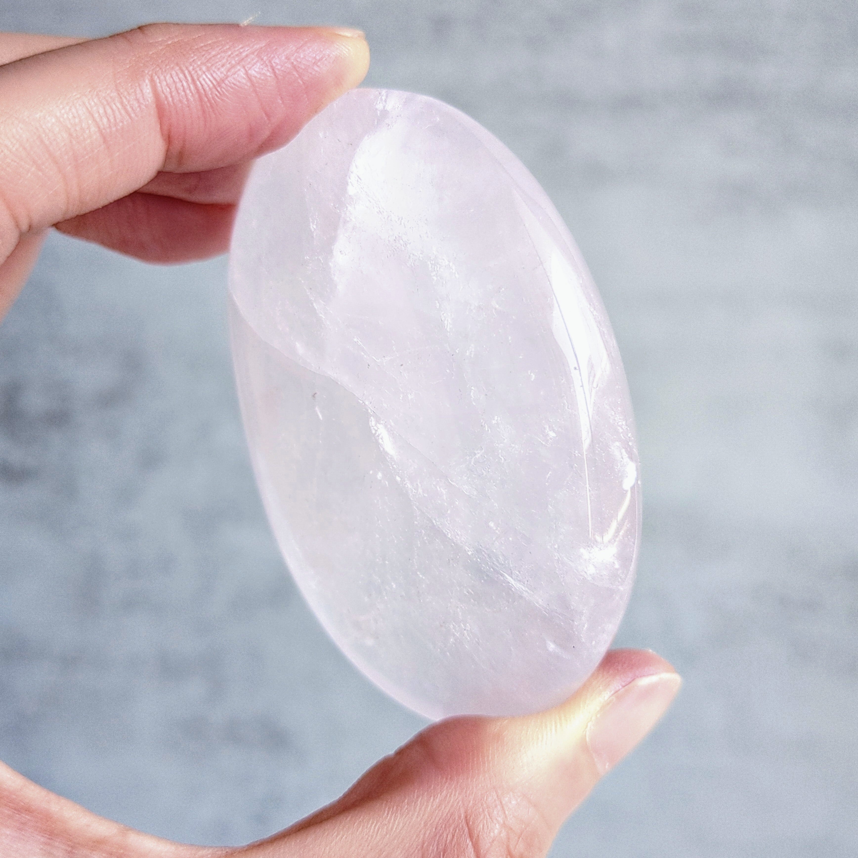 ペリウィンクルローズクォーツ