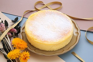 【冷凍ケーキ】ふわとろチーズケーキ　5号１５ｃｍ（４～６名様サイズ）