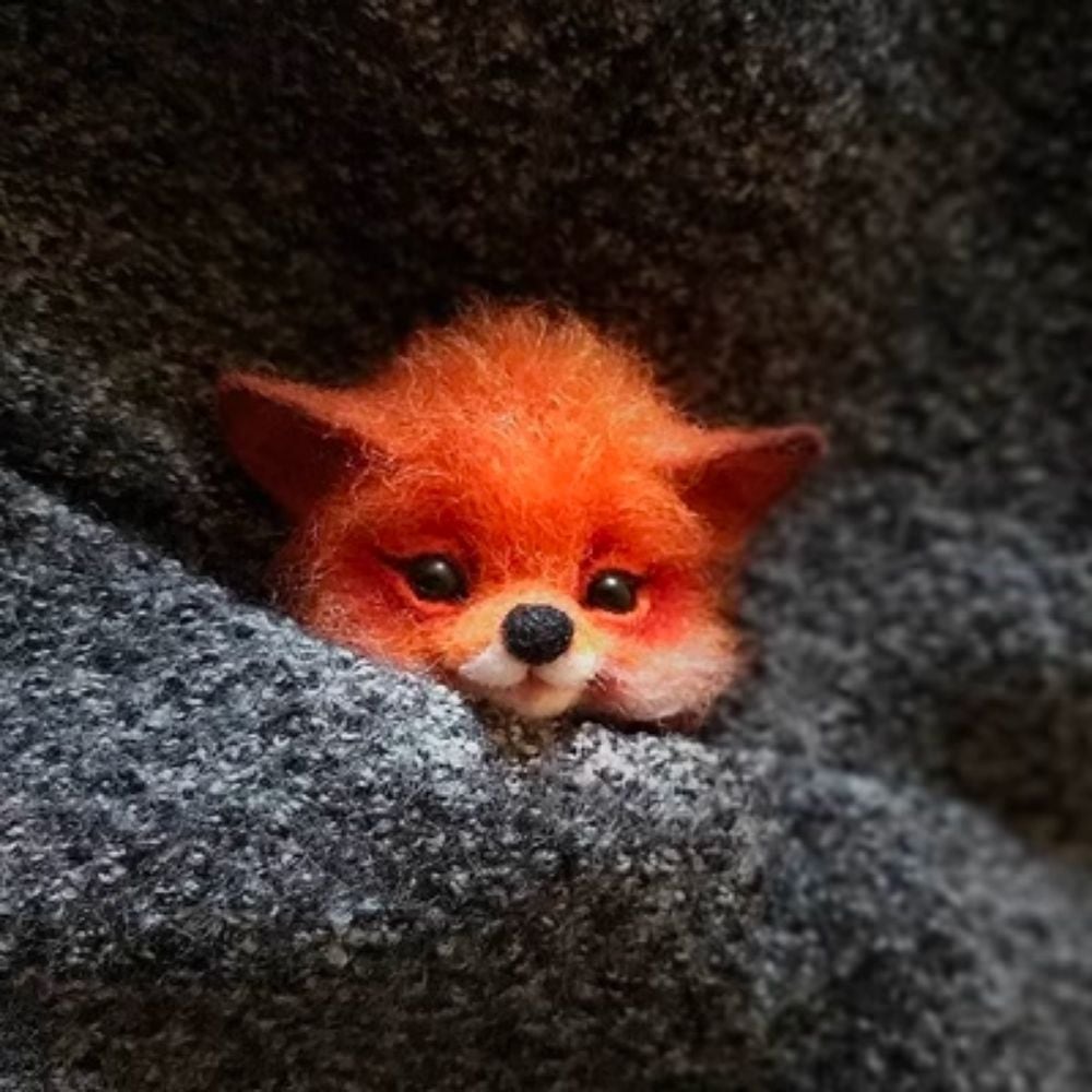 手作りフェルトキツネブローチ E00249 | EMMA GRAND