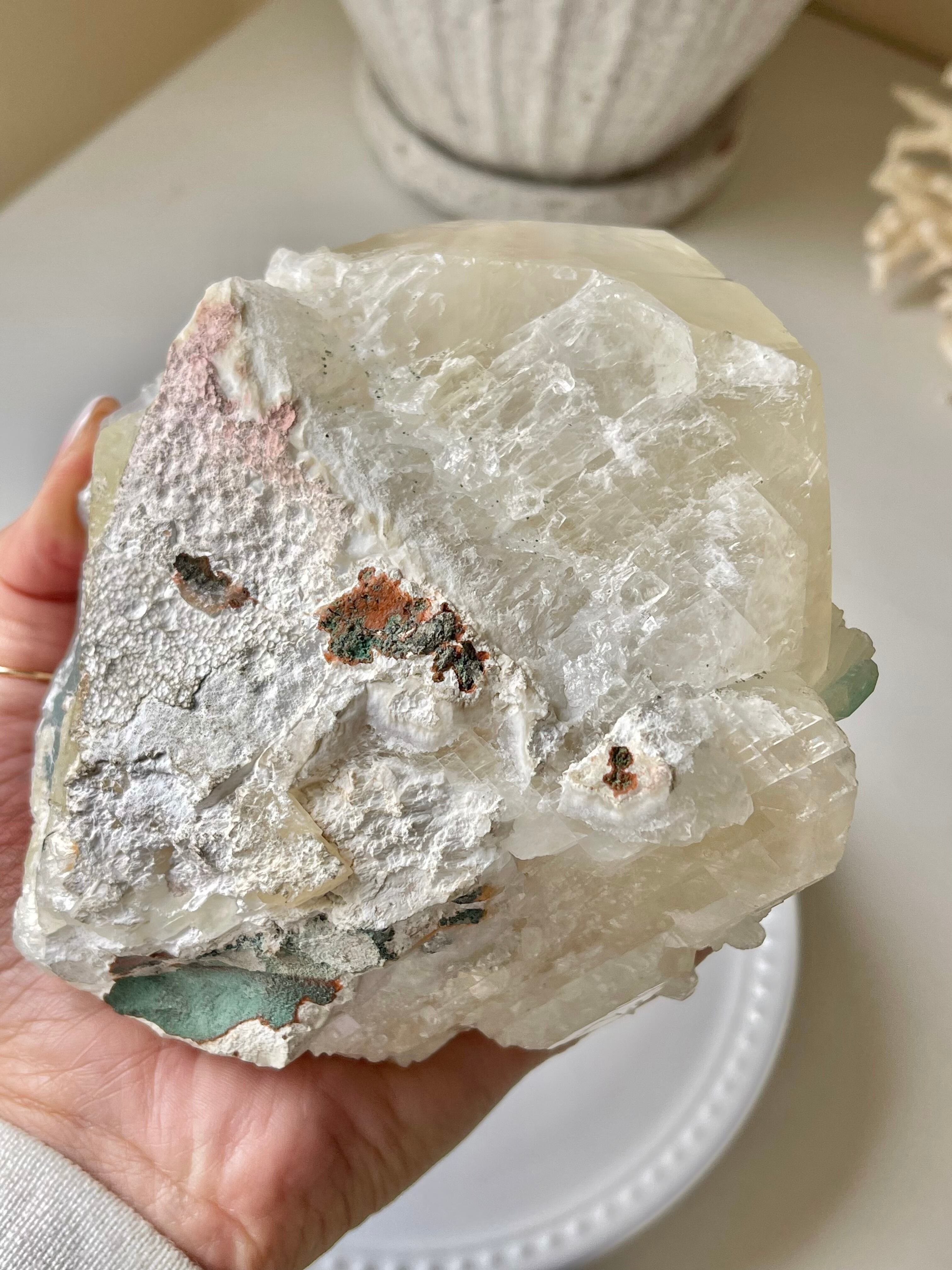 カルサイト＆スティルバイト共生グリーンアポフィライト