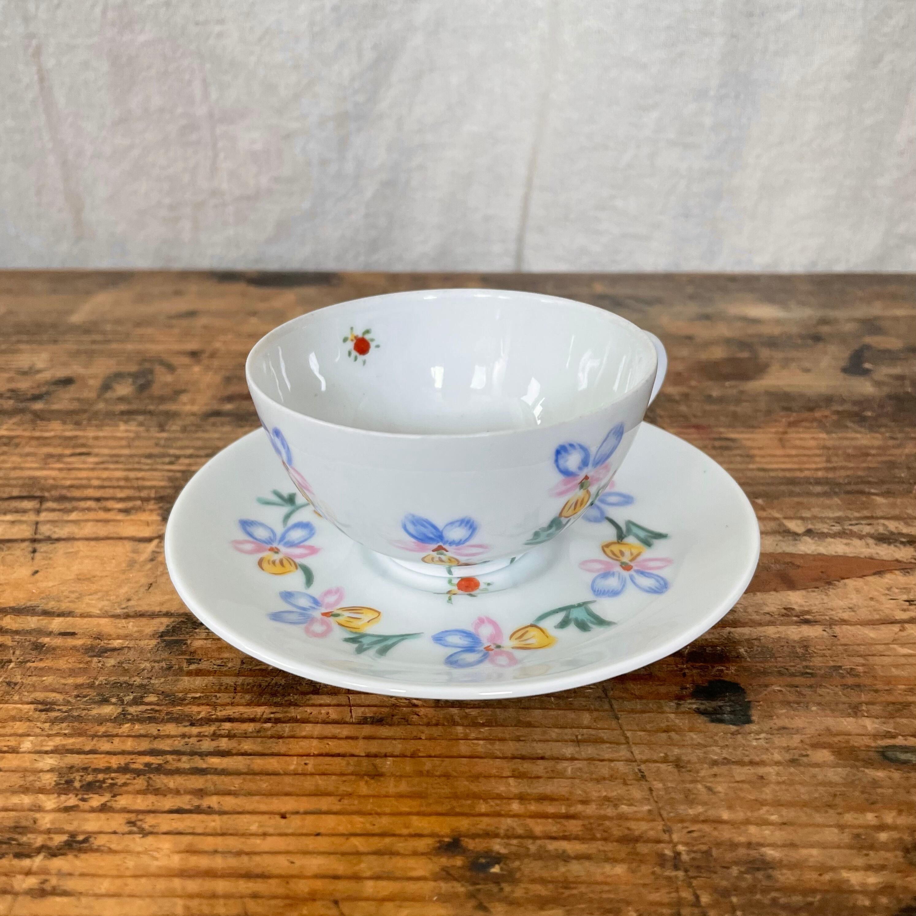 小さな手描きのカップ&ソーサー5