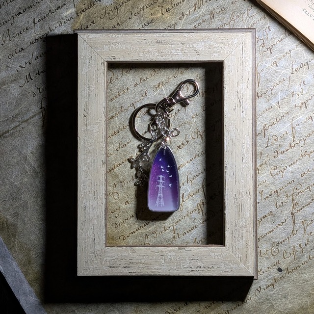 鉄塔にしろいとり：ペンダントトップ