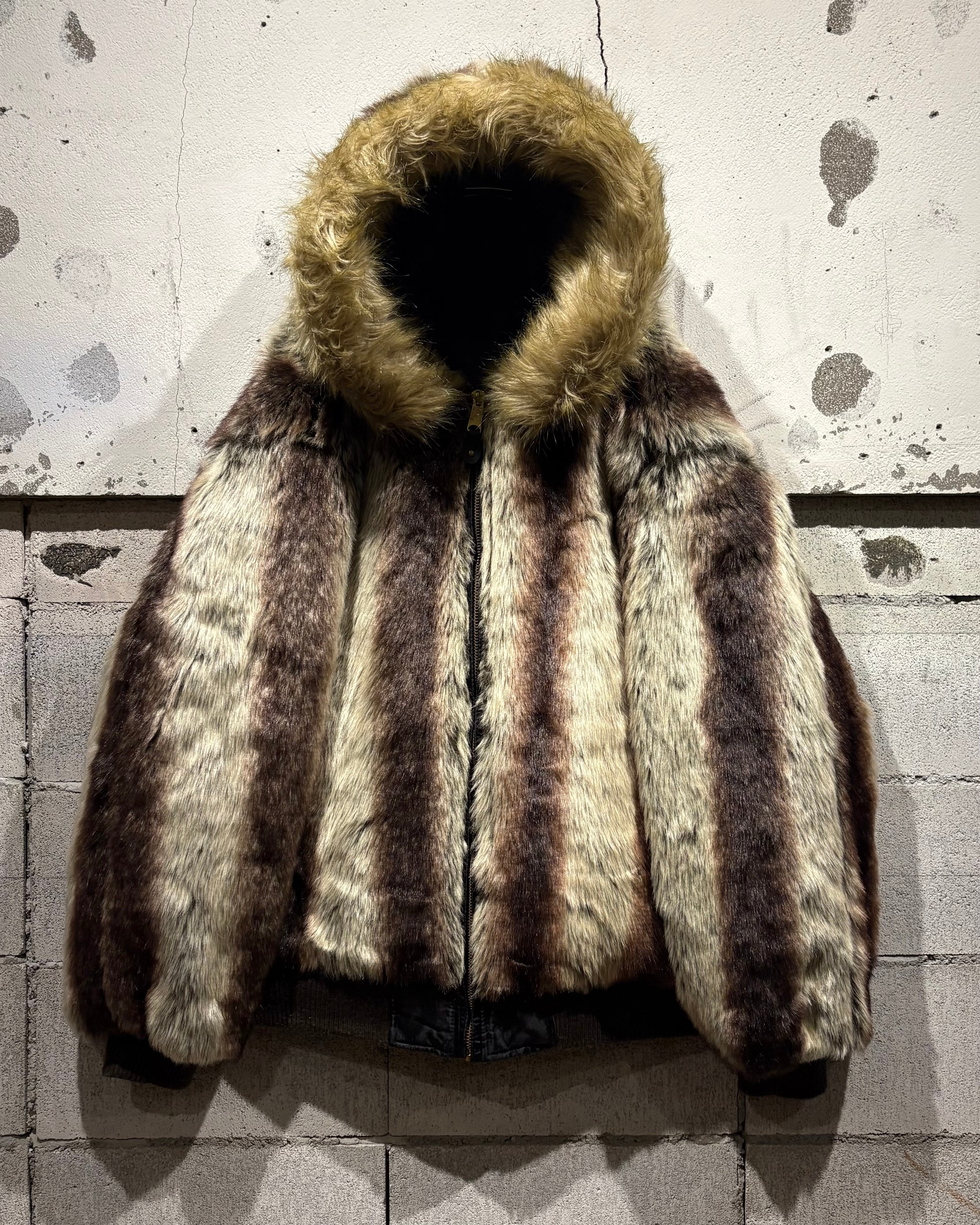 Caka otto】 “Reversible” Faux Fur × Nylon Hooded Jacket | Caka