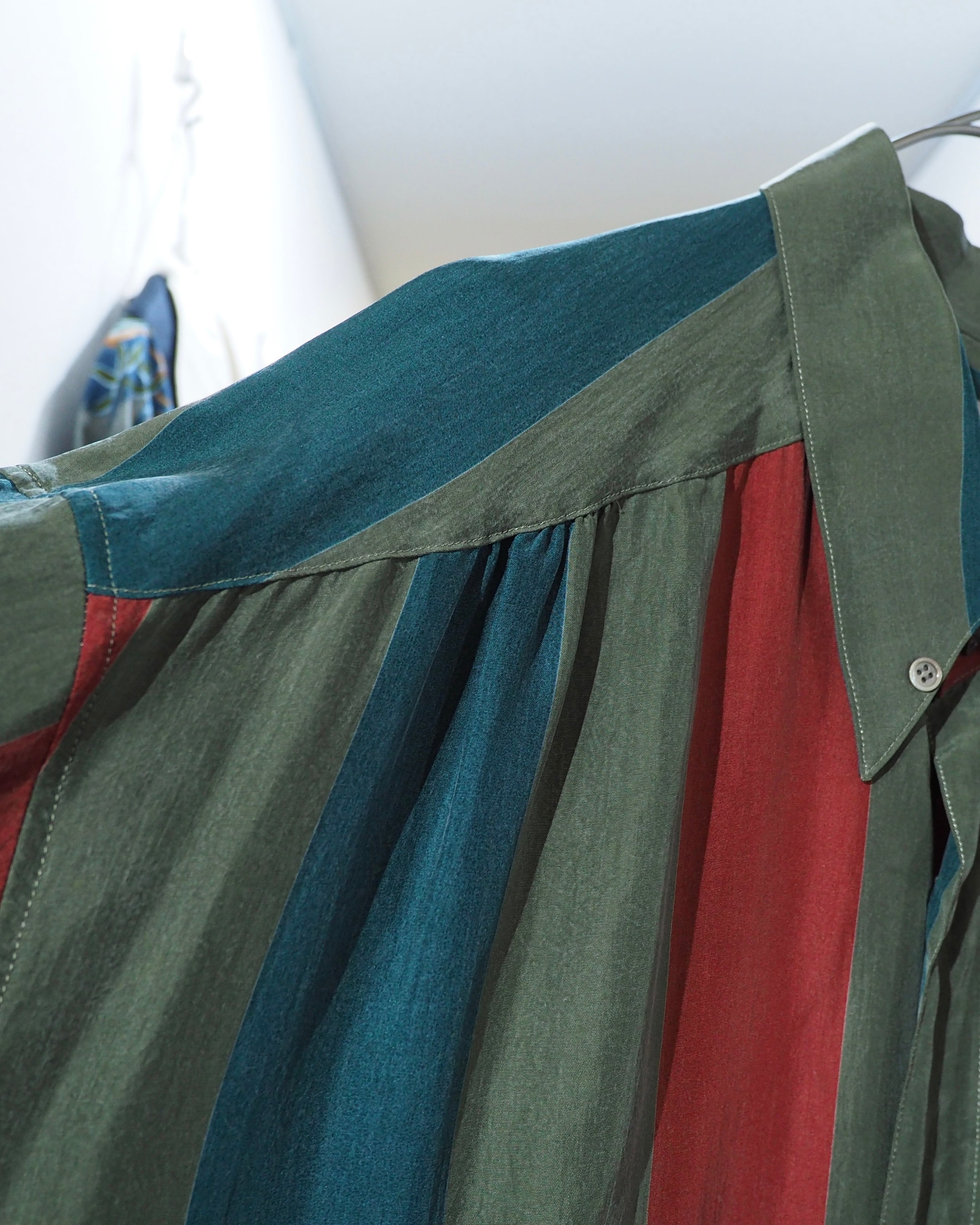 1980s ” BARBANO ” Tricolore stripe pattern vintage Drape loose Shirt