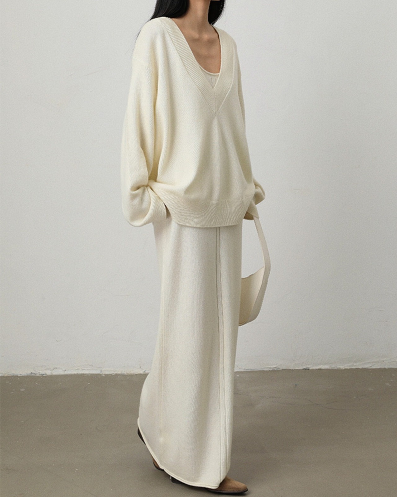 V-Neck Oversized long Knit  L0076