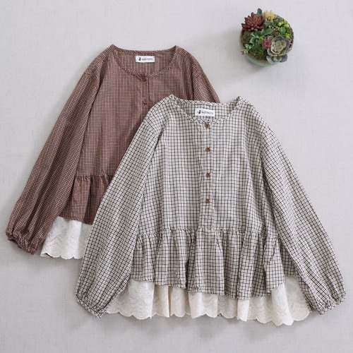 3色／裾フリルチェック柄ブラウス ・9689