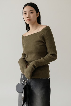 クールオフショルトップス