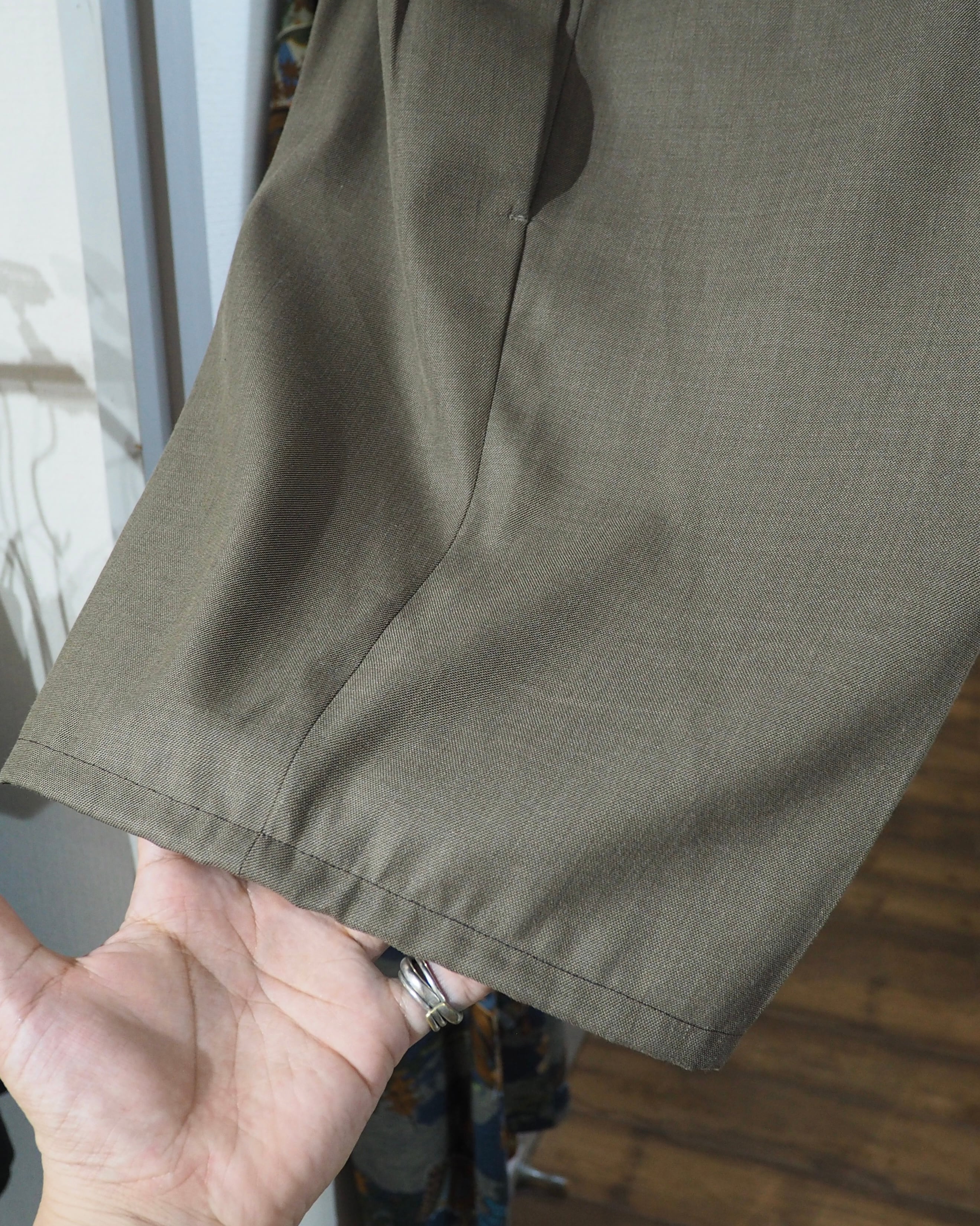 ” Perry Ellis ” Two tuck Wide slacks Shorts