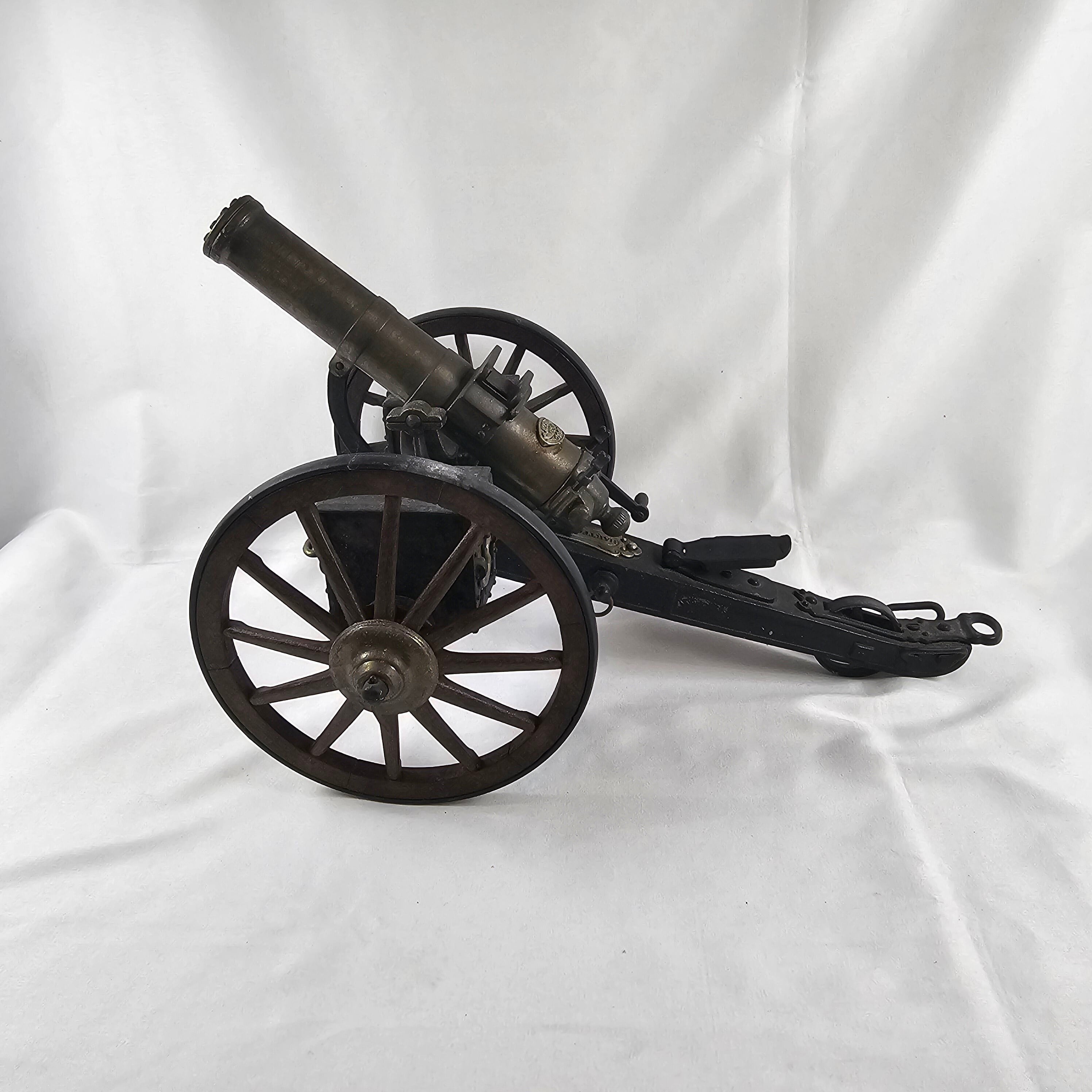 【希少】ガトリング砲 ミニチュア モデル 1883 ギミック可動 ハートフォード 希少】ガトリング砲 ミニチュア モデル 1883 ギミック可動 ハート