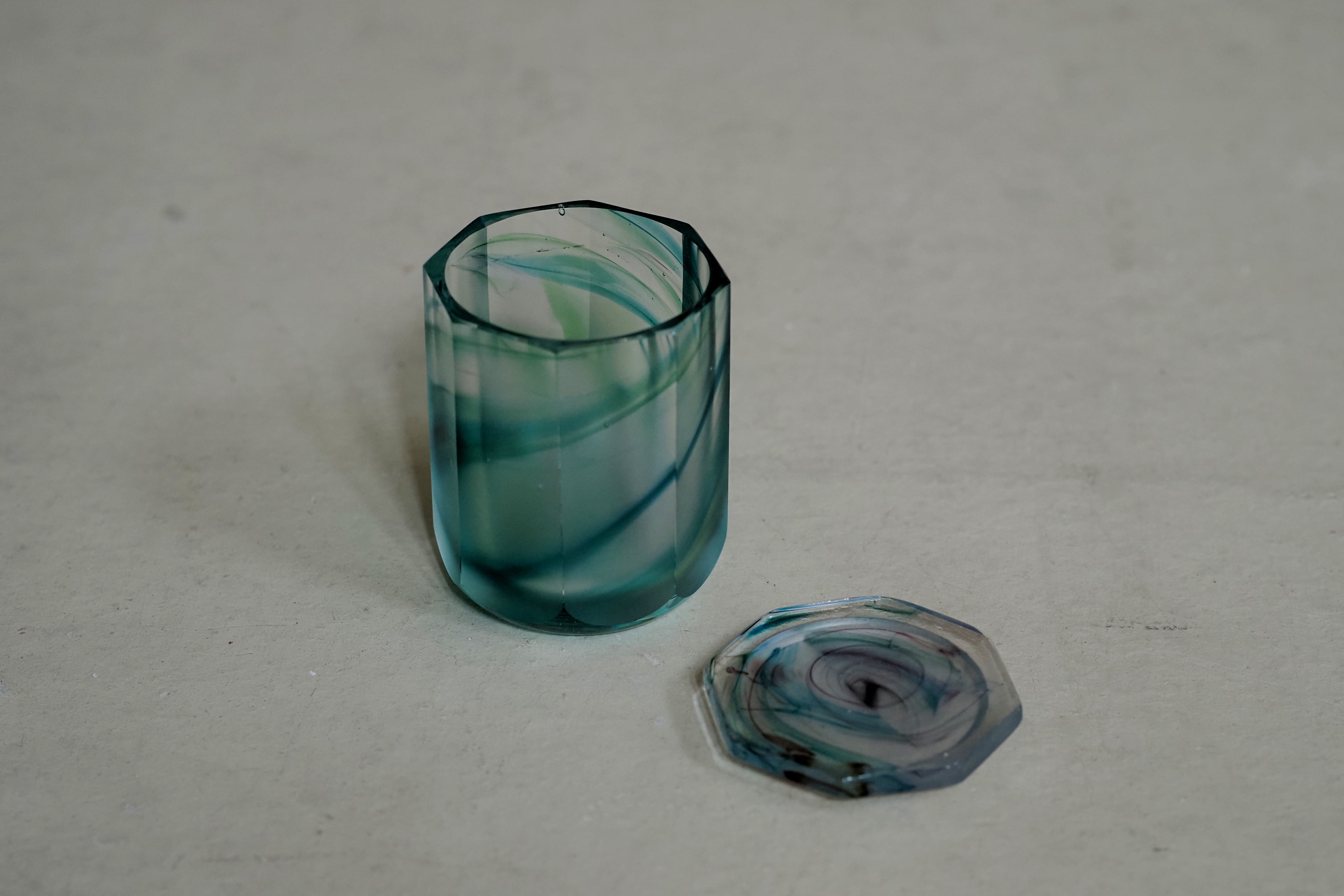 大迫友紀 67. 墨流しのフタモノA | 陶屋なづな