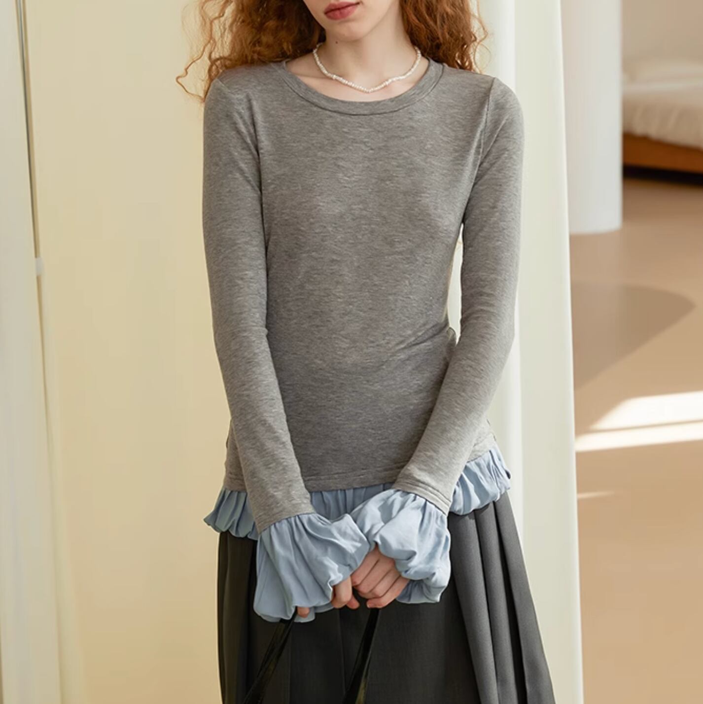 Wool flower sleeve T-shir