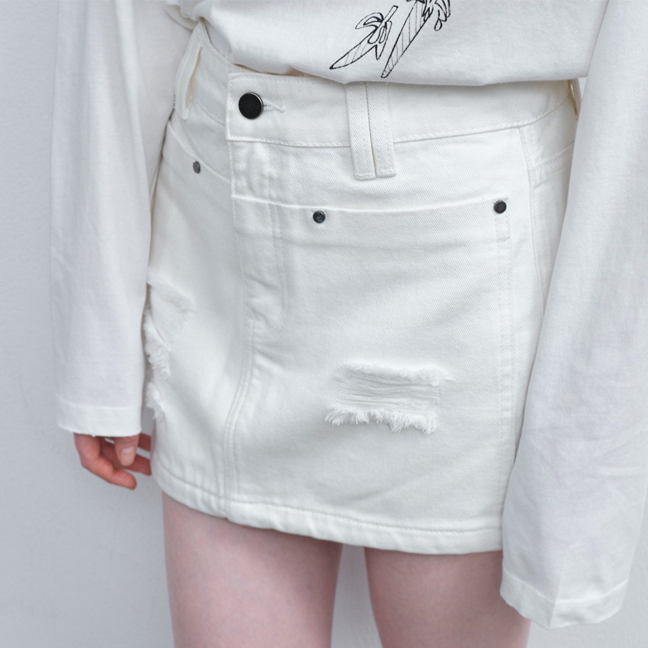 Damage Mini Skirt  T4520