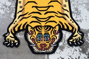 Tibetan Tiger Rug 《Mサイズ•ウール・オリジナル3・シグネチャーイエロー136》チベタンタイガーラグ