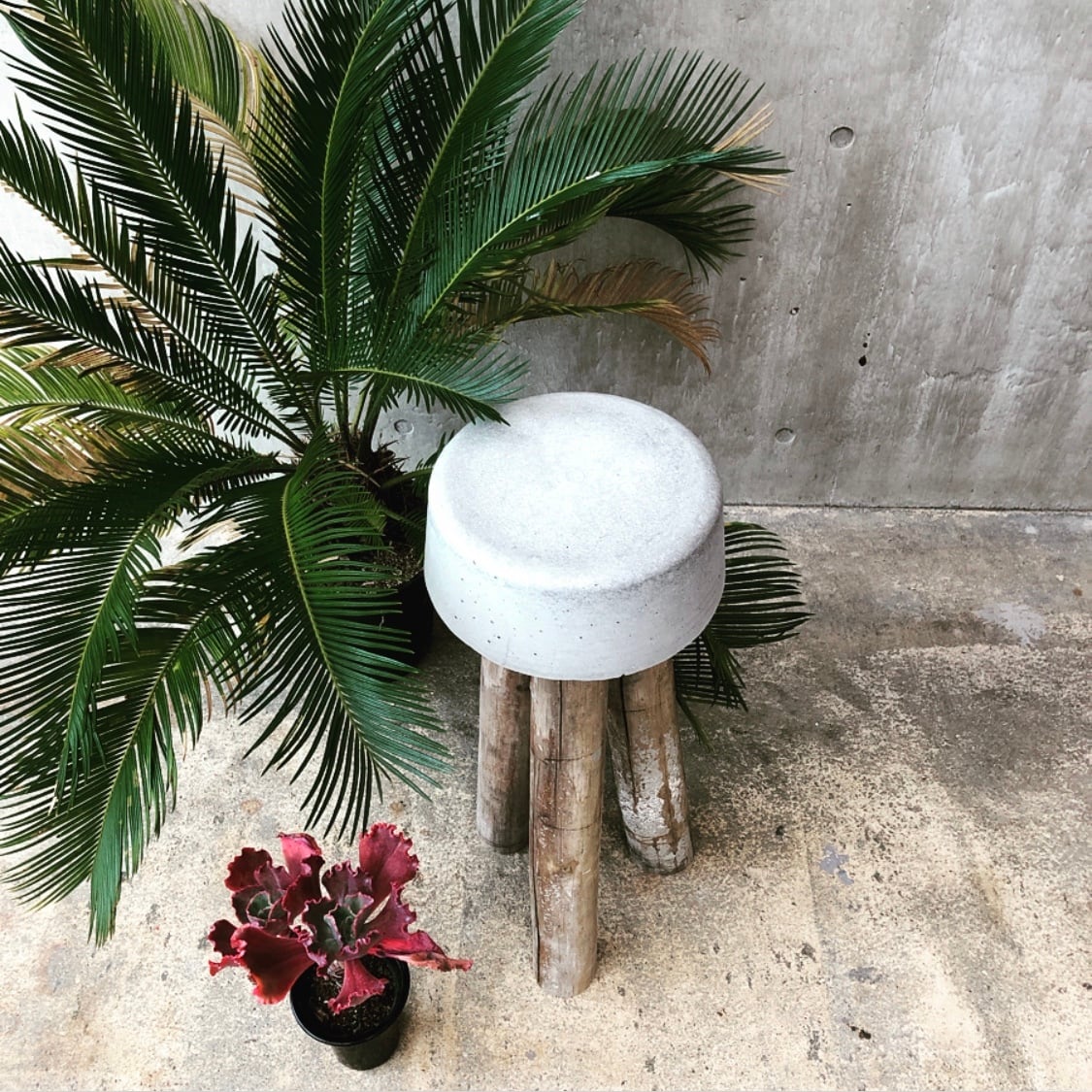 コンクリートスツール 68old①