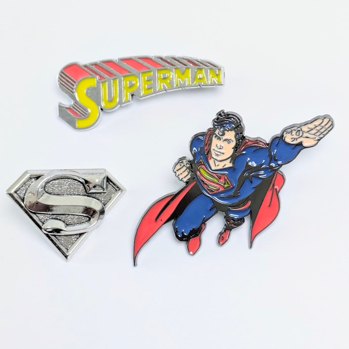 ♧送料無料！ ★ピンズ PINS★ピンバッジ 【 Superman ( スーパーマン ) 】ピンズ3個SET 〚アメリカン雑貨 アメトイ〛