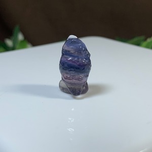 43.可愛い小さいフローライトふくろう