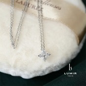 シャイニーブロッサムネックレス