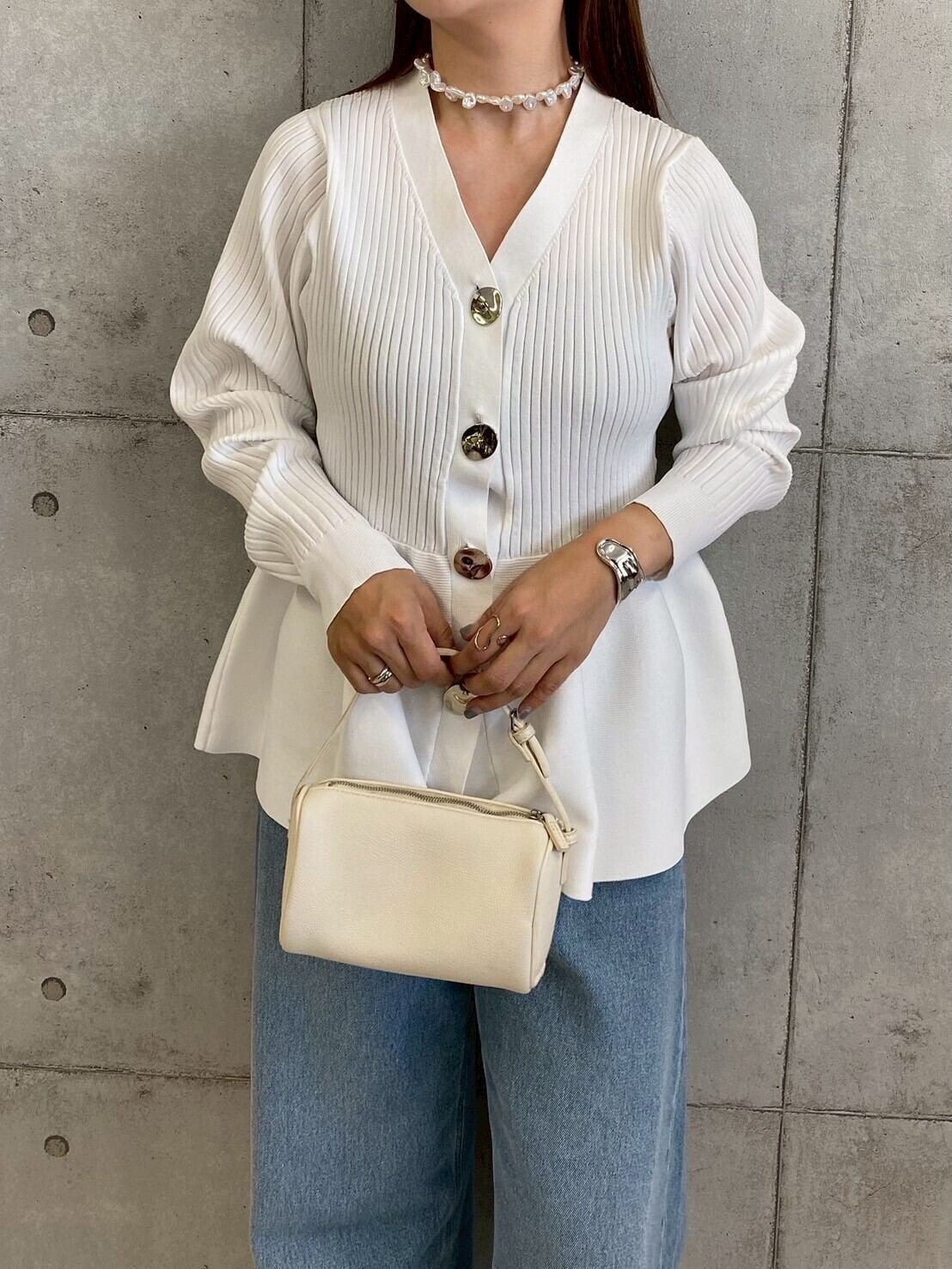 【 ROSIEE 】ニュアンス釦付きペプラムニットカーディガン