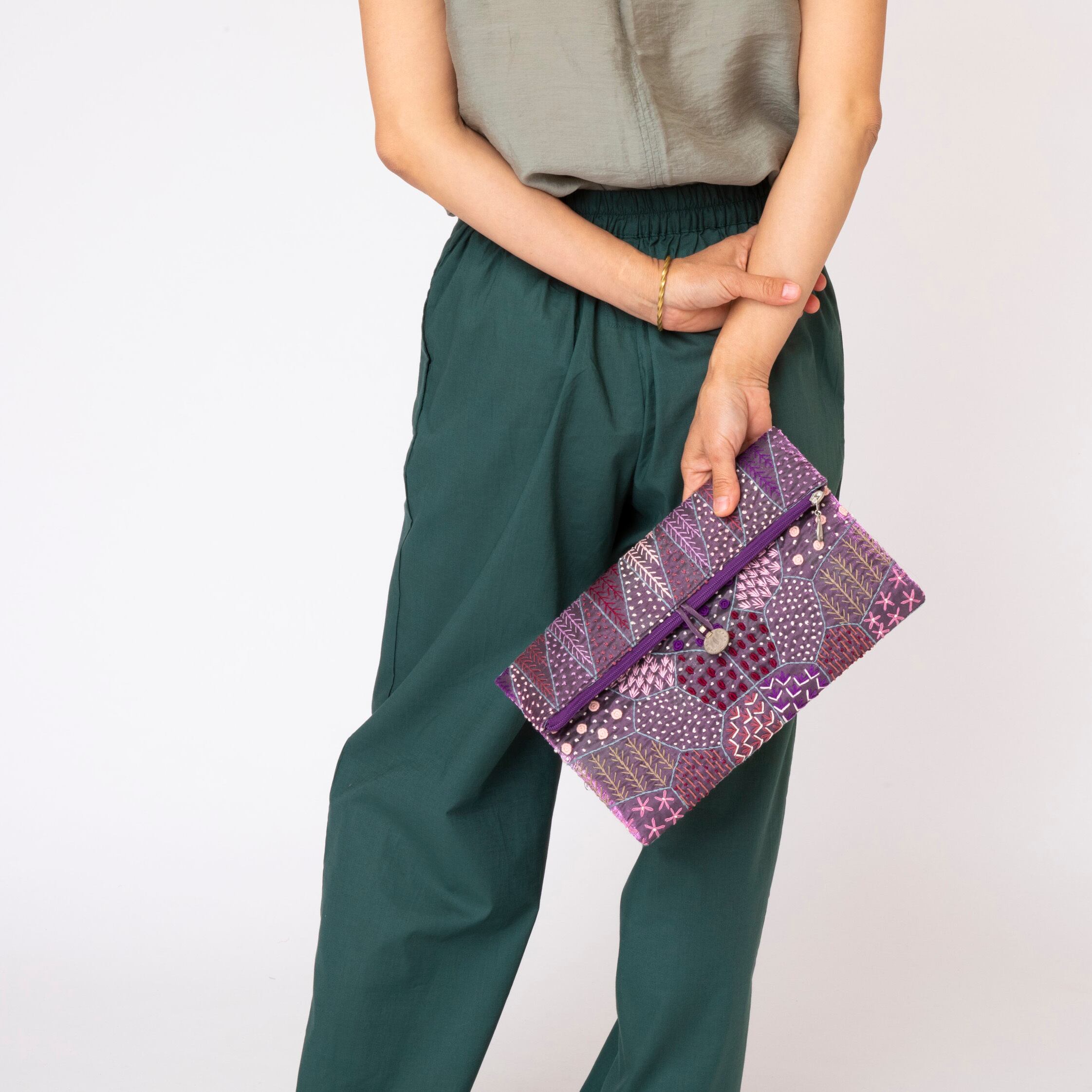 bonbon / アフガニスタン刺繍クラッチバッグ〈シルク〉 | iandada