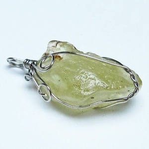 リビアングラス ペンダント 一点物 メール便可 112-13627