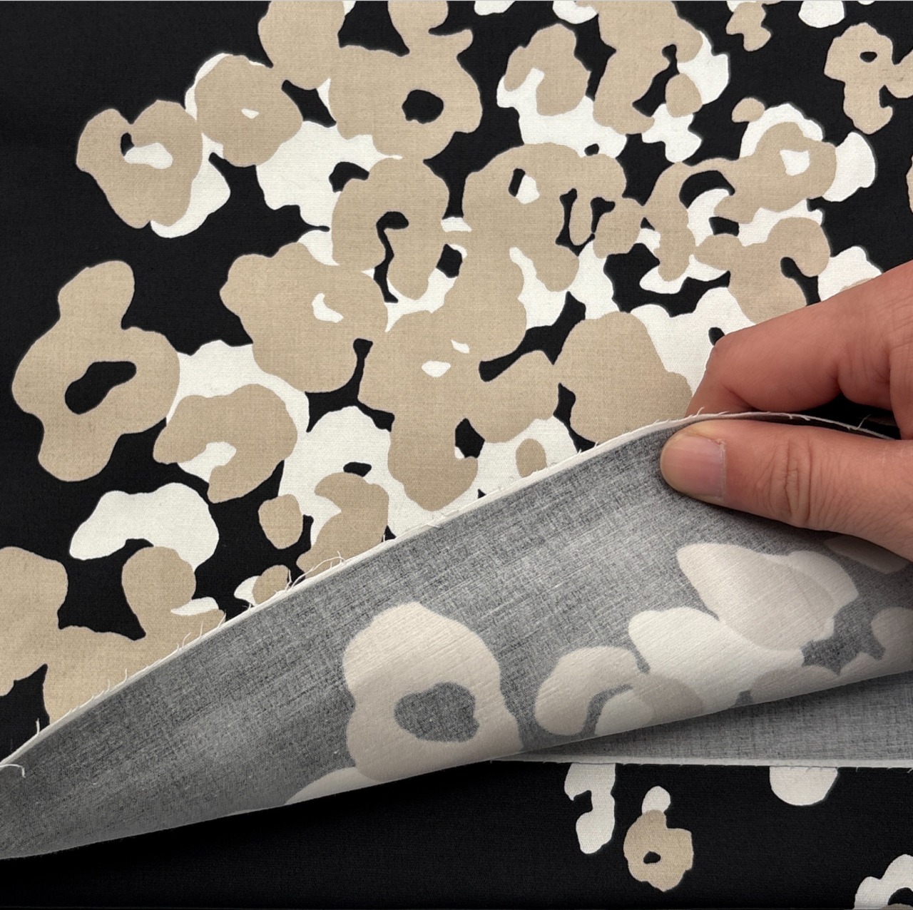 ★TC931◆2pパネル（1.4m）◆綿ポリウレタン混プリントストレッチ生地◆アッシュグレー系