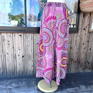 ゆったりフレアーパンツ