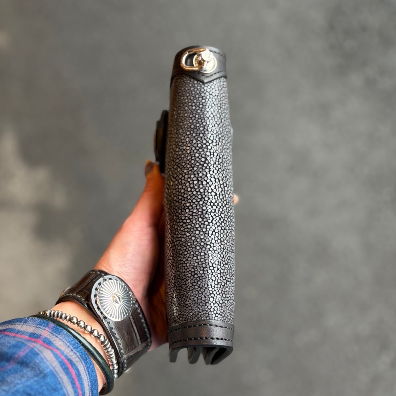 【直営店限定商品】ライダースウォレット リンガー インレイ スティングレイ(ブラック)