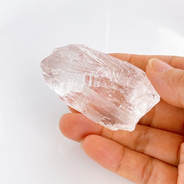 ブラジル産・かち割り水晶60g 麻ポーチ付き ✧ラフロック・クリスタル✧原石