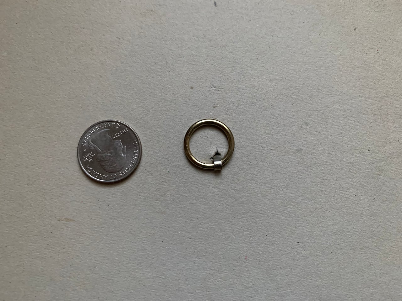 額に入ったかわいい刺繍のクロスステッチ フレンチアンティーク