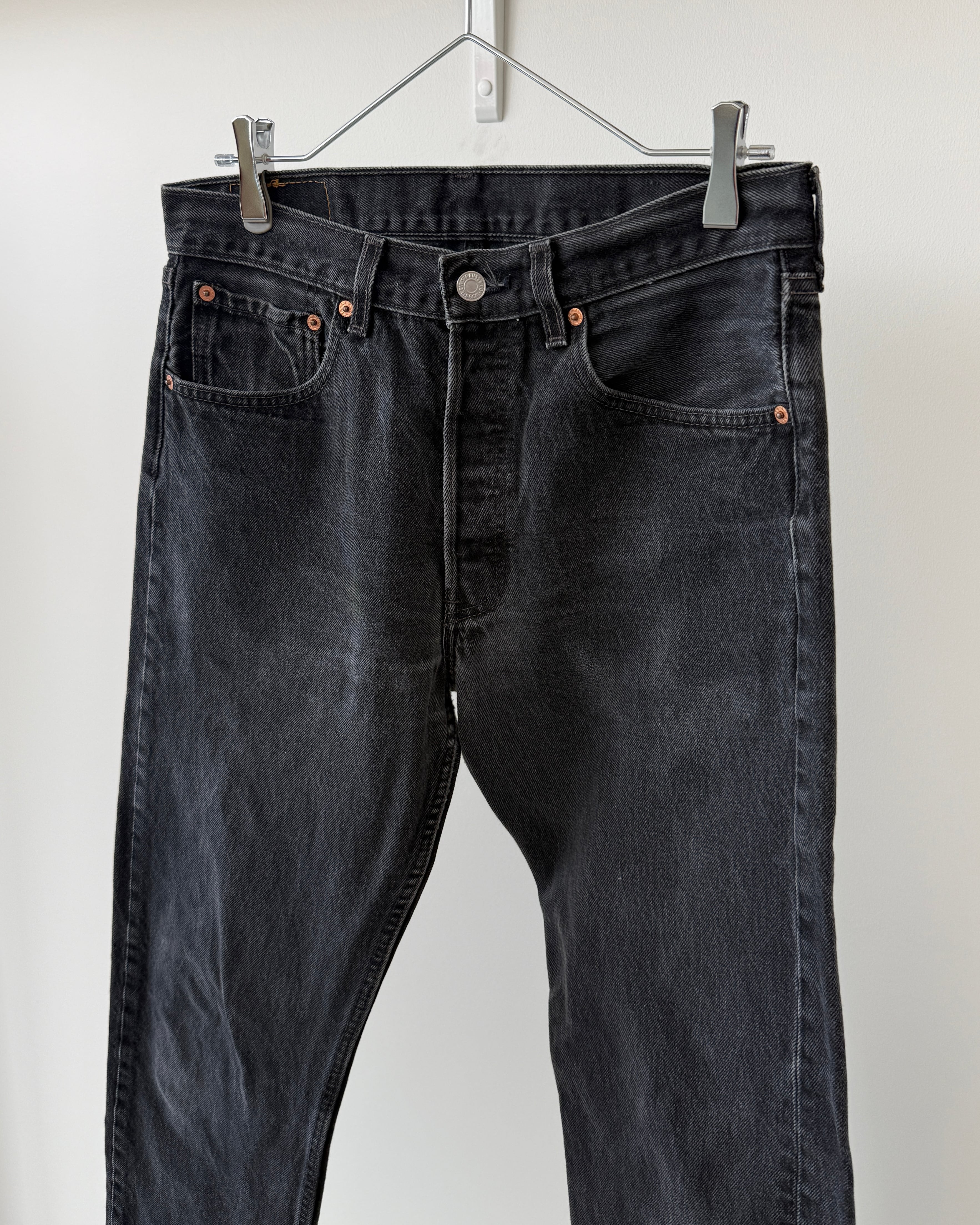 Levi's- Vintage 90s W31L32 501 Denim Pants made in USA | BEGGARS