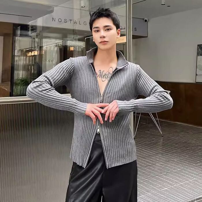 YOIKADAKADA タートルネック ジップデザインニット L YOIKADAKADA タートルネック ジップデザインニット L 新品未使用