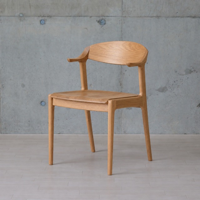 GF-DC354-1WU 354 S ARM CHAIR（スタンダード 板座） レッドオーク｜ダイニングチェア 無垢材 木製 椅子 肘付き ハーフアーム ハンギング ナチュラル ブラック ナガノインテリア