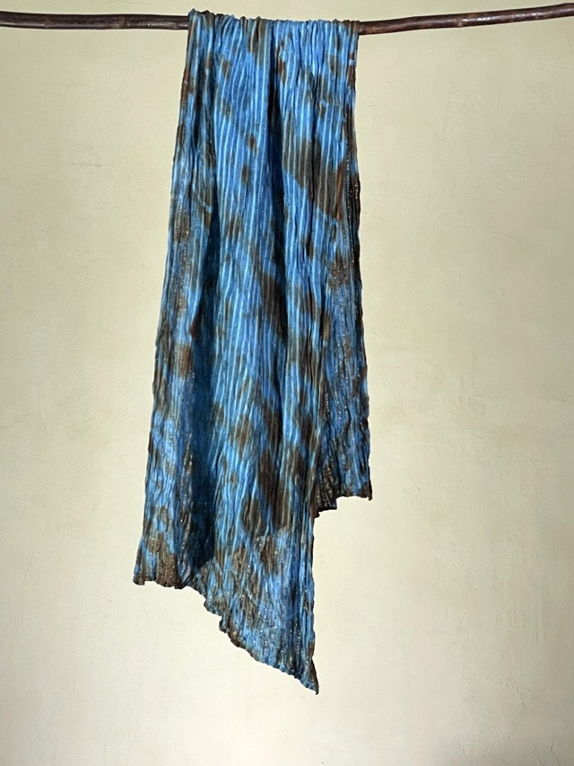 絹あきは（空羽）織り布（ストール) ～青×絞り～　Silk akiha weaving cloth (scarf) ～blue × tie-dye～