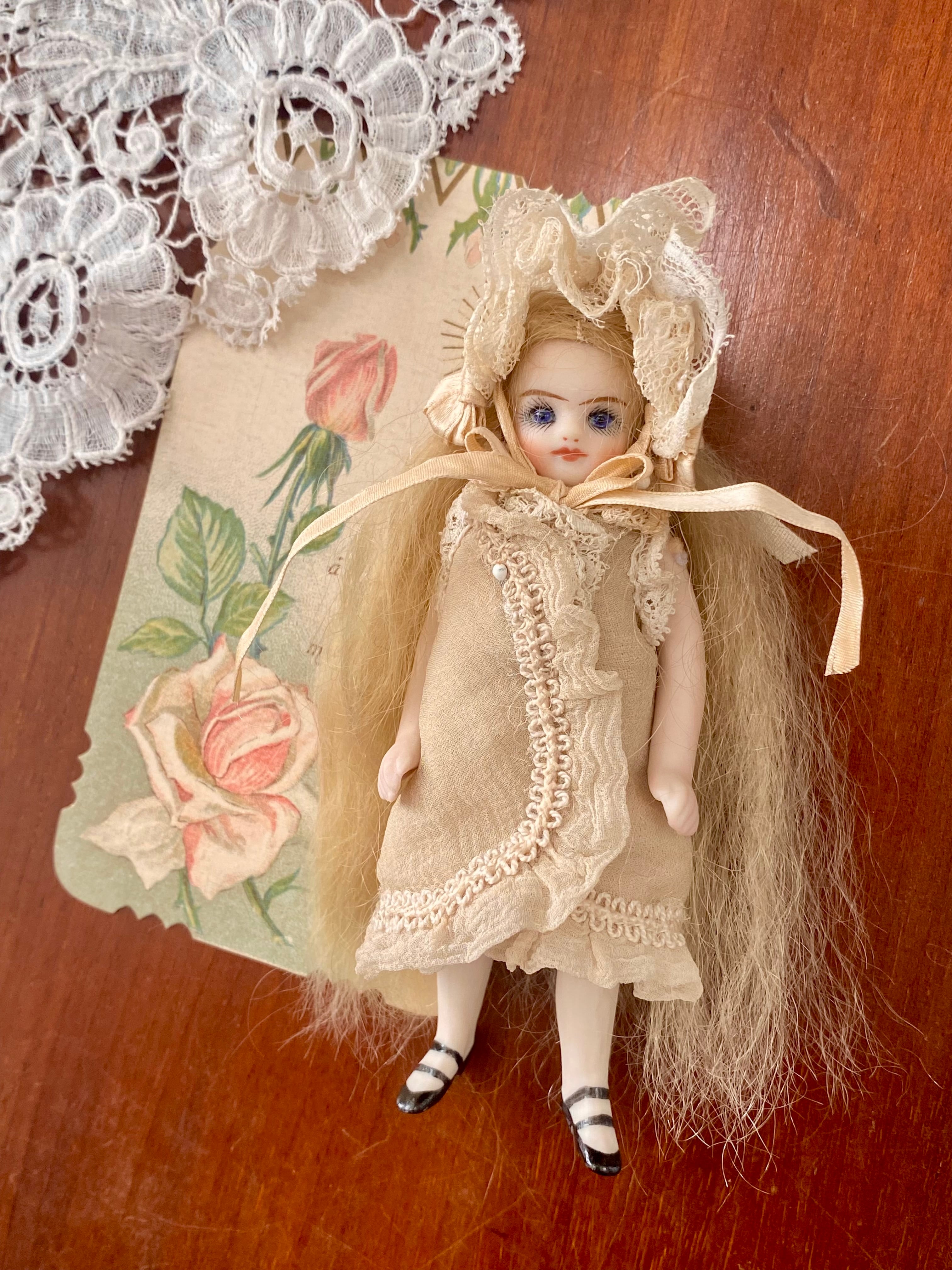 完成ドール】フレンチミニョネット/ オールビスク/ 10.5cm