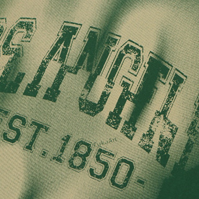 logo gradient print short-sleeve tee　ロゴグラデーションプリント半袖ティー　J2037