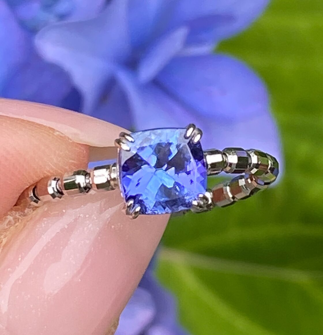 タンザナイト祭り】Pt950天然タンザナイト1ct伸びるリング | Pay ID 