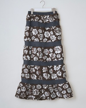 naoki tomizuka【Boa flower print skirt -gray-】