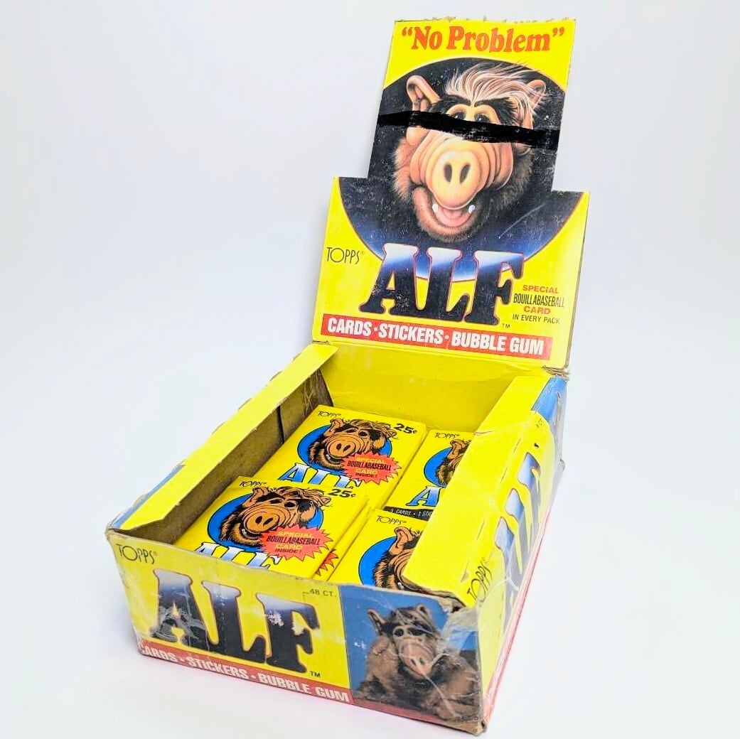 ☆送料無料！☆1987年製 Topps【 ALF（アルフ）Series 1 】VINTAGE トレーディングカード ステッカー 単品 （1個=5CARDS + 1STICKER）〚アメリカン雑貨 アメトイ〛