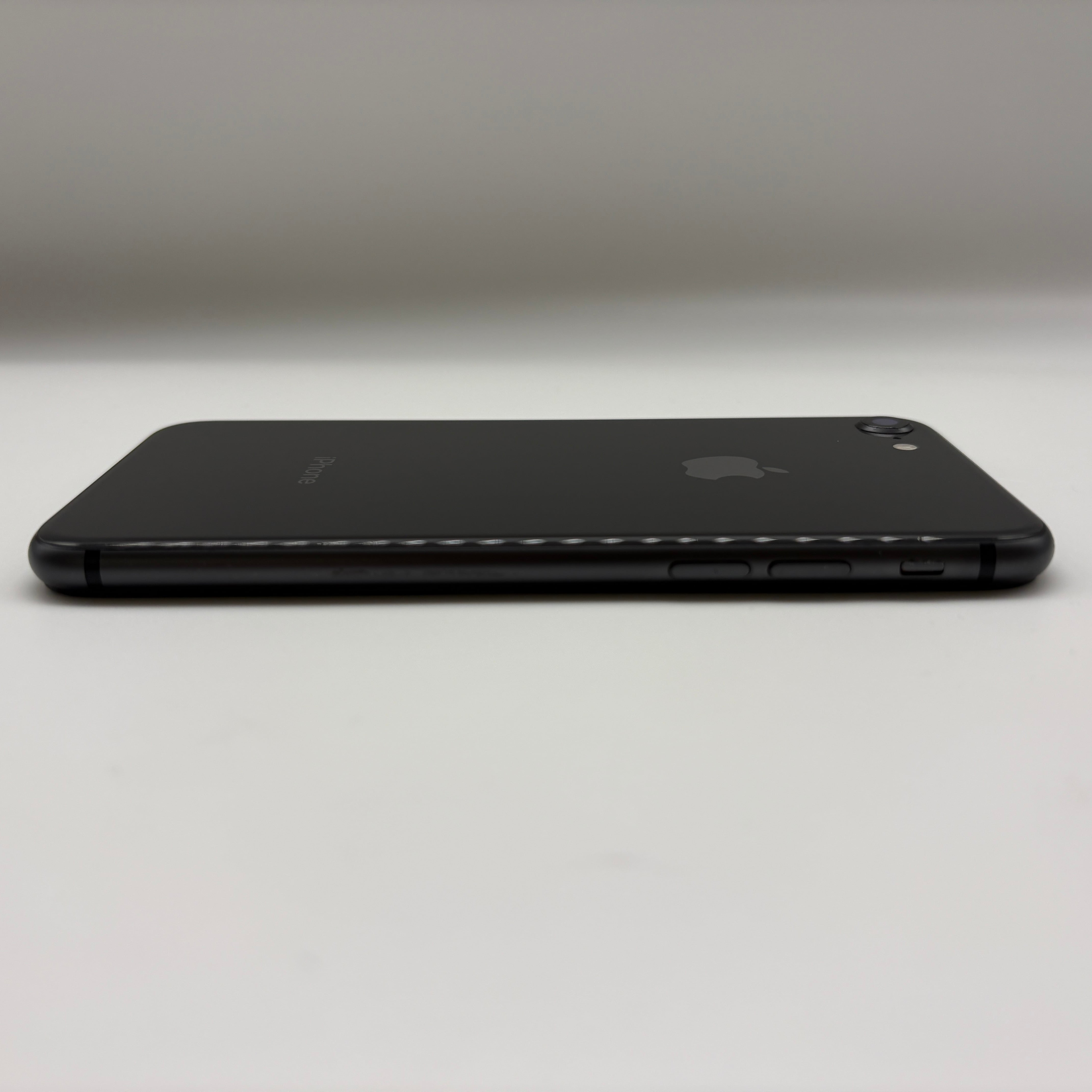 iPhone8 本体 64GB docomo ブラック iPhone8 64GB ブラック アイフォン本体 SIMフリー SIMロック解除済み