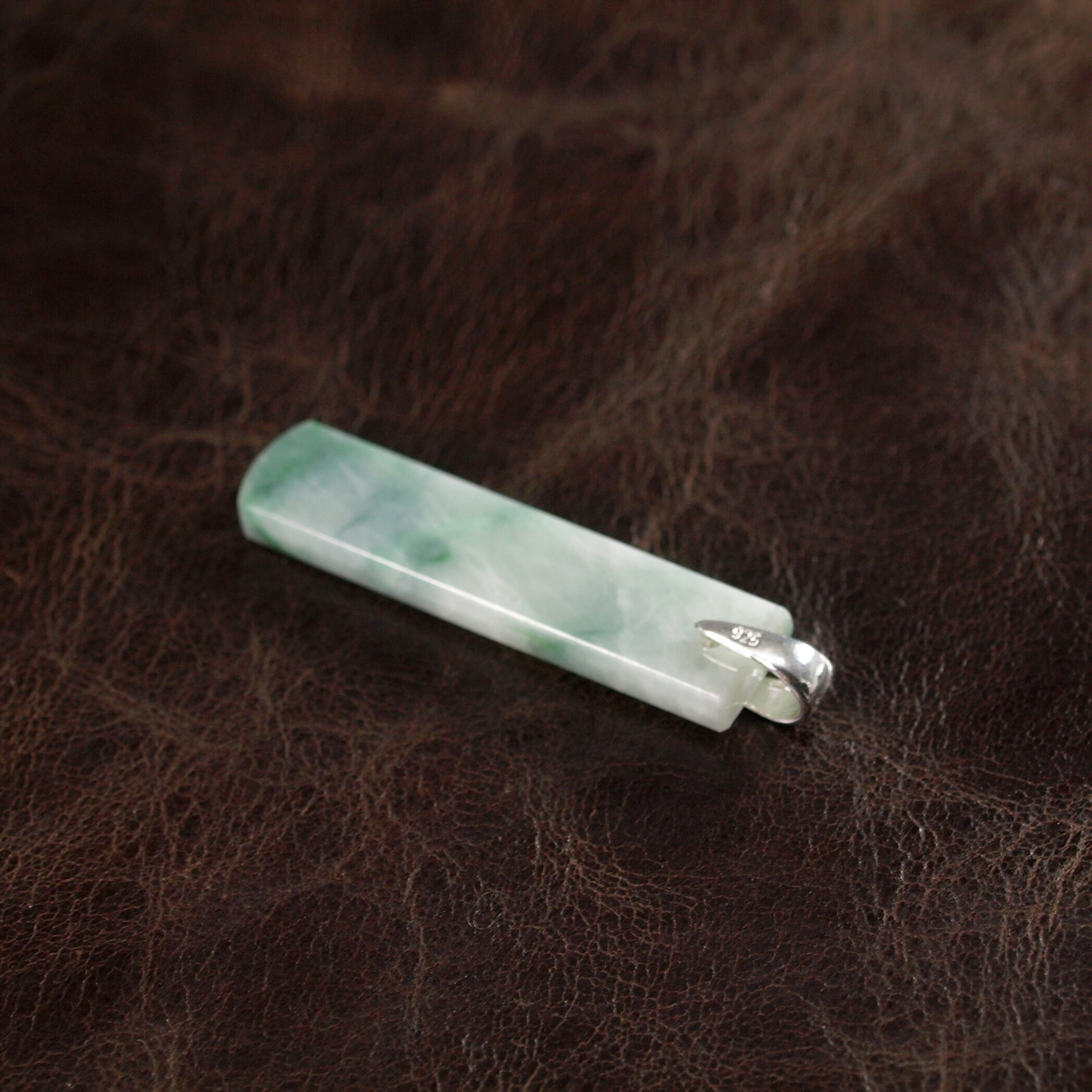 糸魚川翡翠 小滝産 緑 ペンダントトップ 2.0g Itoigaw green Jadeite