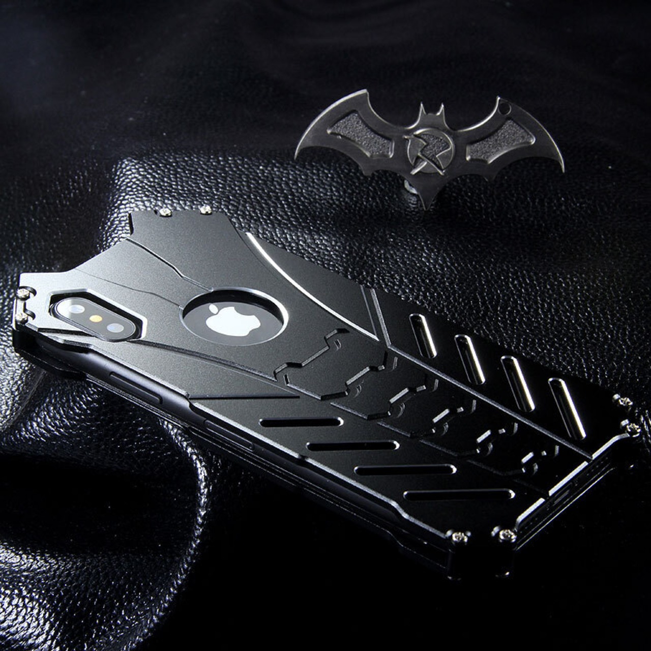 ◆iPhone 16/15/14/13/Pro/Pro Max/mini/Plus◆ Bat Design Aluminum Metal Case / バット デザイン アルミニウム スマホケース