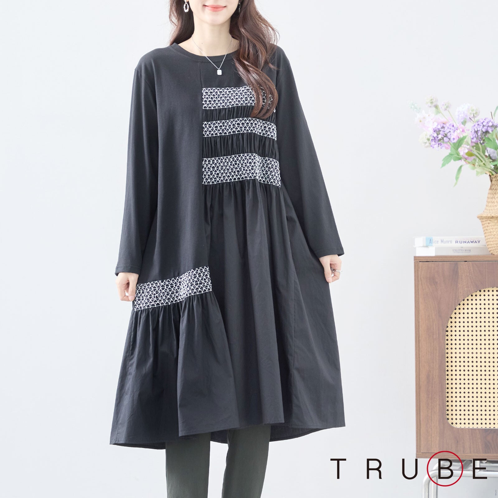 【M〜L】ポイントスモッキングデザインワンピース(C38-870A)