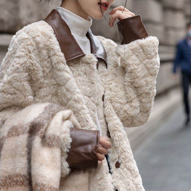 short boa jacket J00011