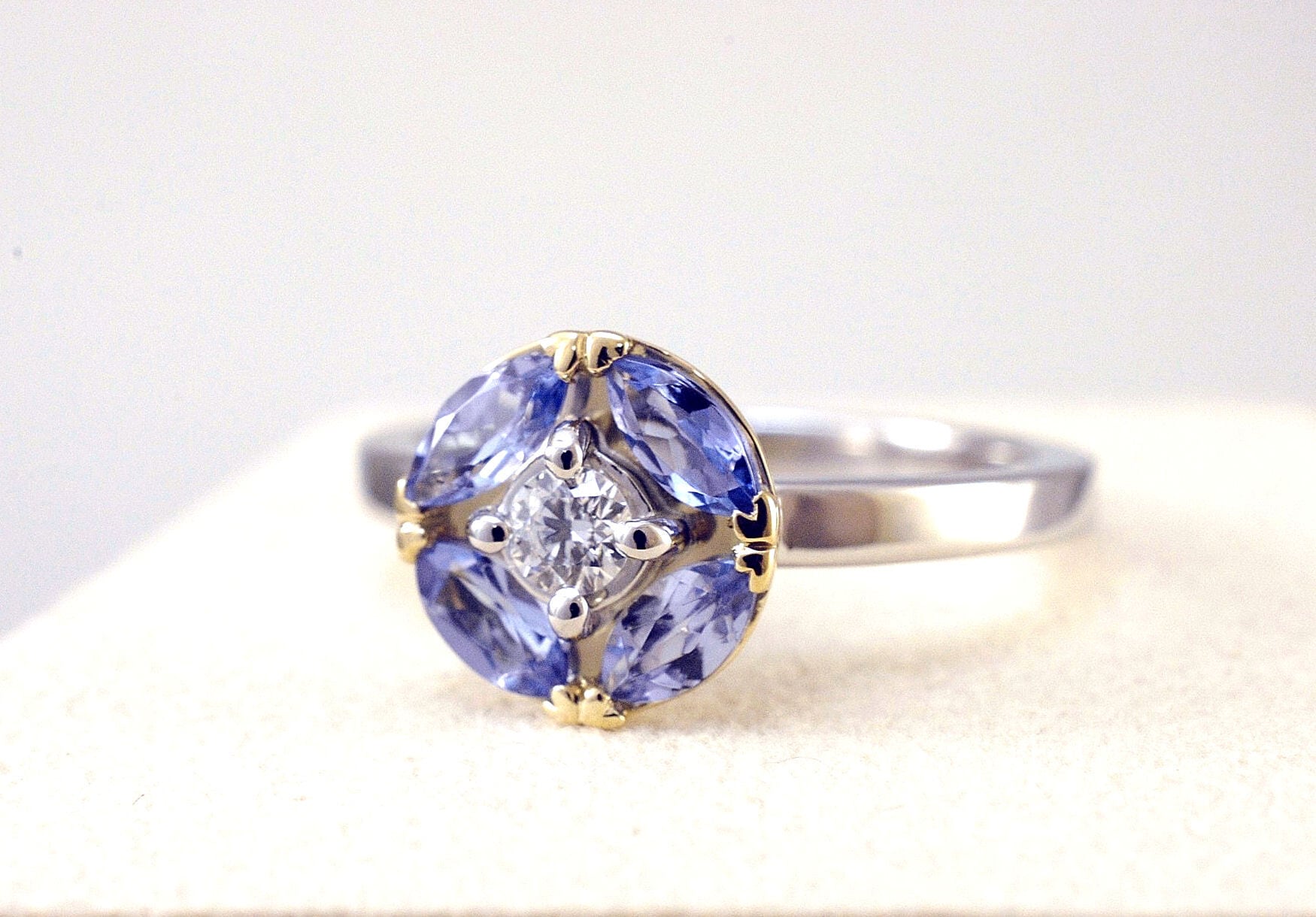 Pt/K18ダイヤモンド・タンザナイト SIPPOU(七宝)リング | 天神宝飾