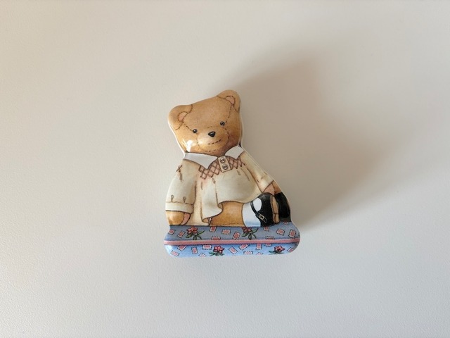 【イギリス】Hunkydory Designes Ltd./ Dana Kubick 1992 くまの缶その①