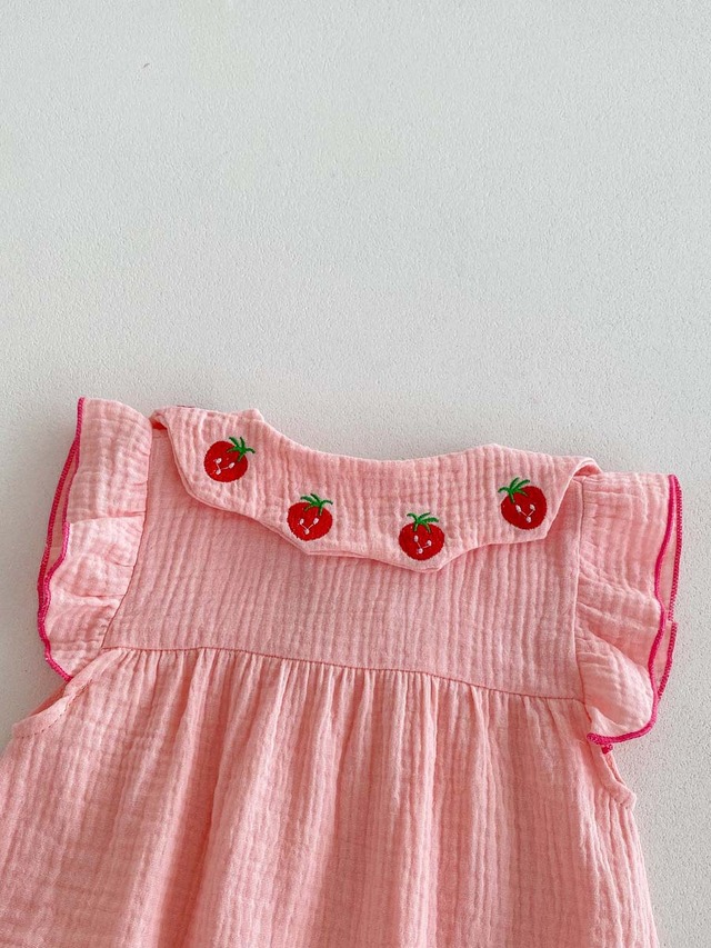 【BABY】いちご刺繍フリル袖ダブルガーゼロンパース - 7