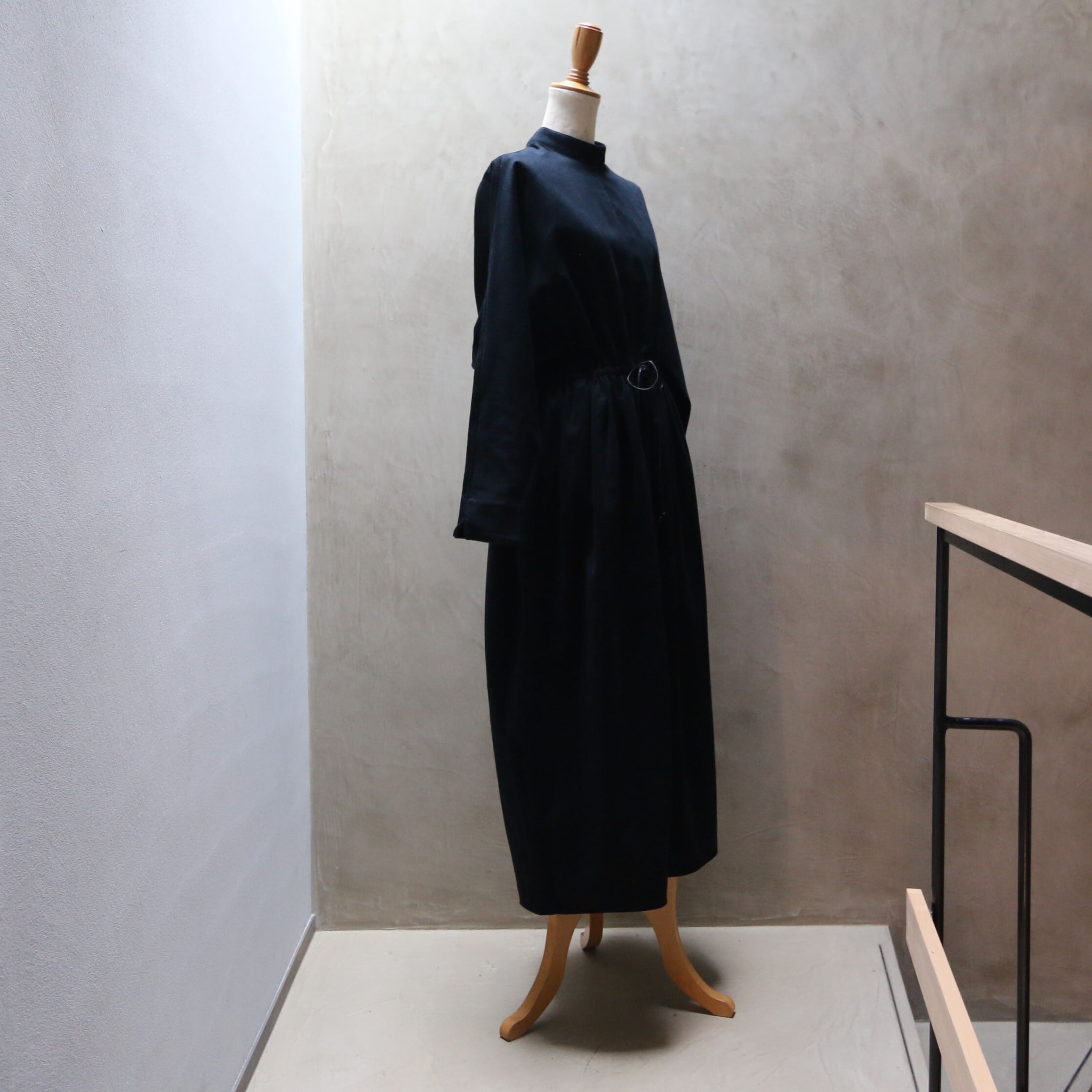 TENNE HANDCRAFTED MODERN/テン・ハンドクラフティッド・モダン Ribbon Neck Dress/リボンネックドレス #022 | Routes*Roots powered by BASE