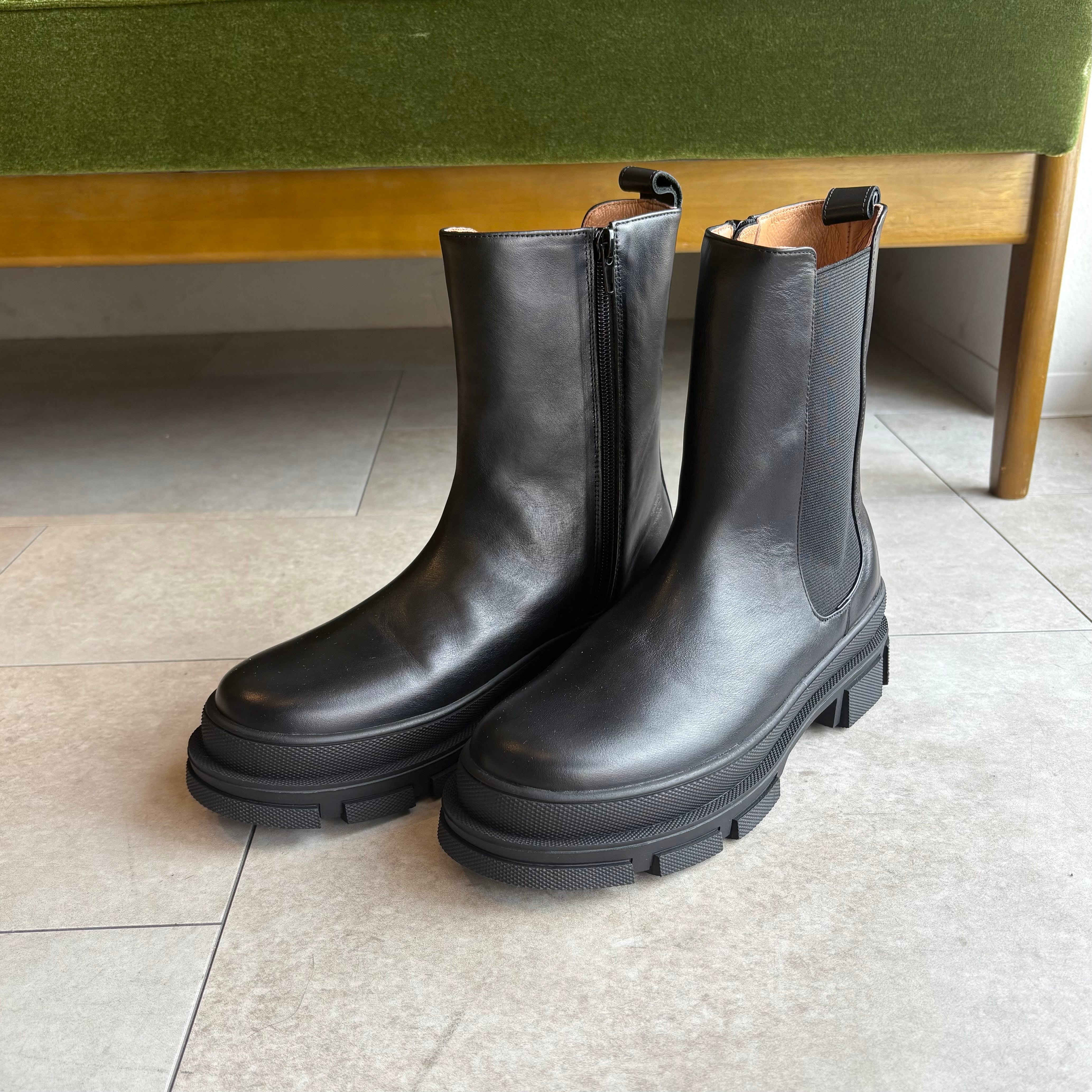 【 atelier brugge 】Side gore tank short boots