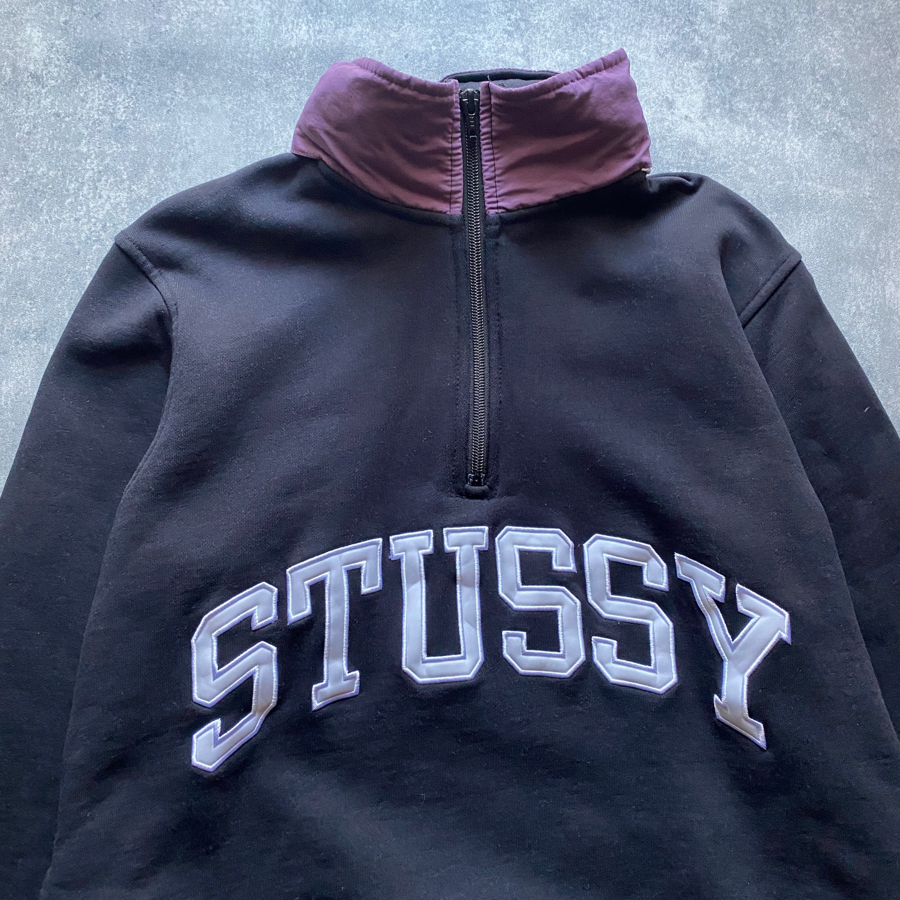 stussy ステューシー イニシャルロゴ ハーフジップ スウェット