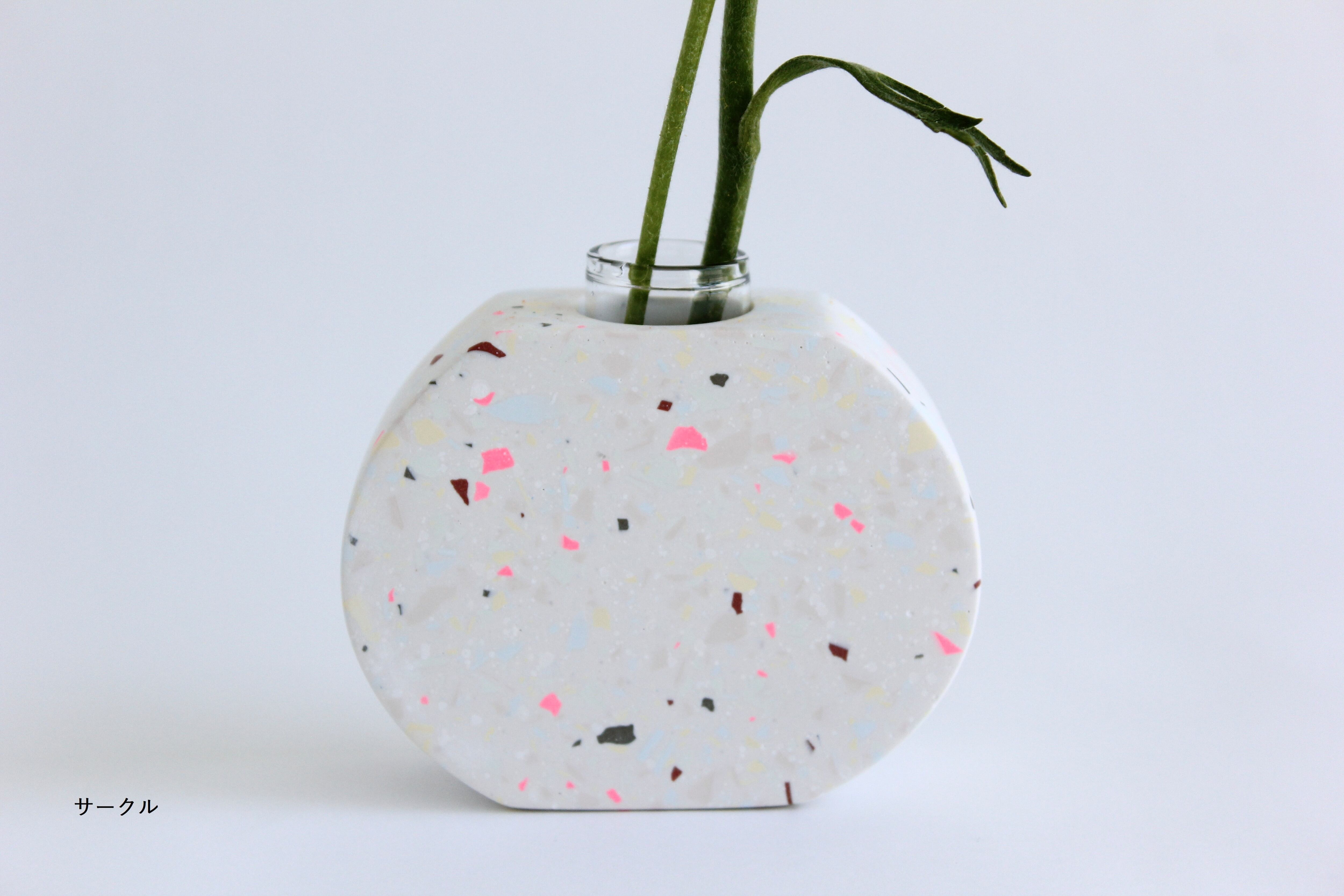 一輪挿し【ペールホワイト】サークル型・ドロップ型 | Risa Azuma